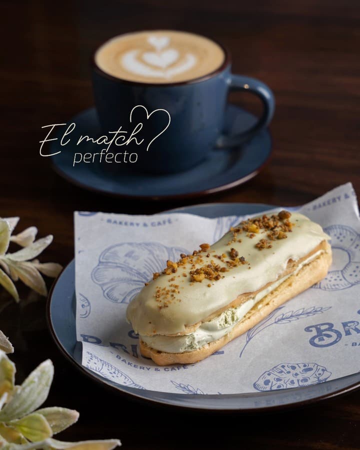 Éclair de pistacho + Café